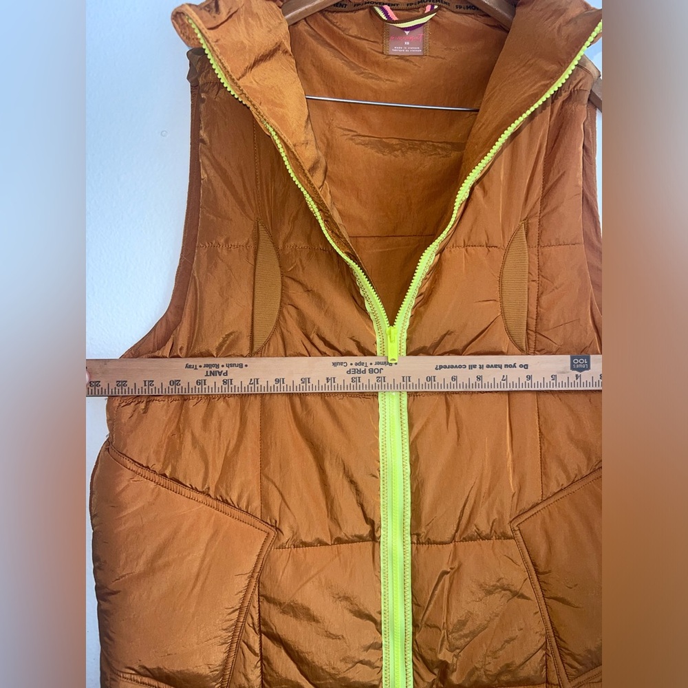 FP Movement On the Move Insulated Vest  Women's XS check measurements - Picture 6 of 6